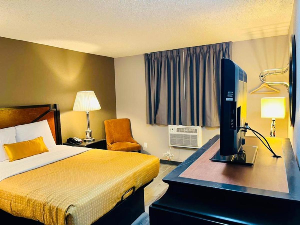 Super 8 By Wyndham Benton Harbor St Joseph Otel Dış mekan fotoğraf