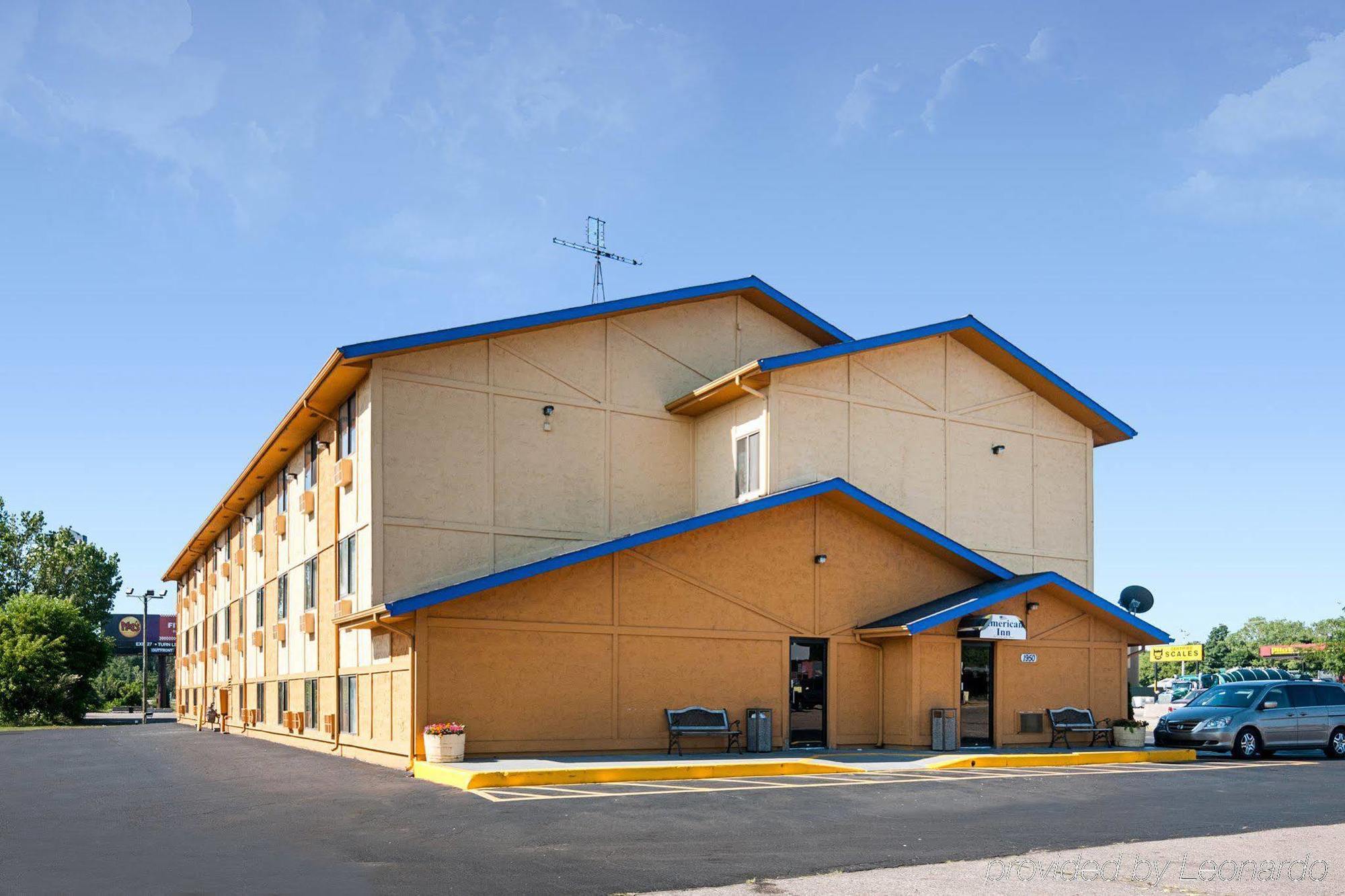 Super 8 By Wyndham Benton Harbor St Joseph Otel Dış mekan fotoğraf