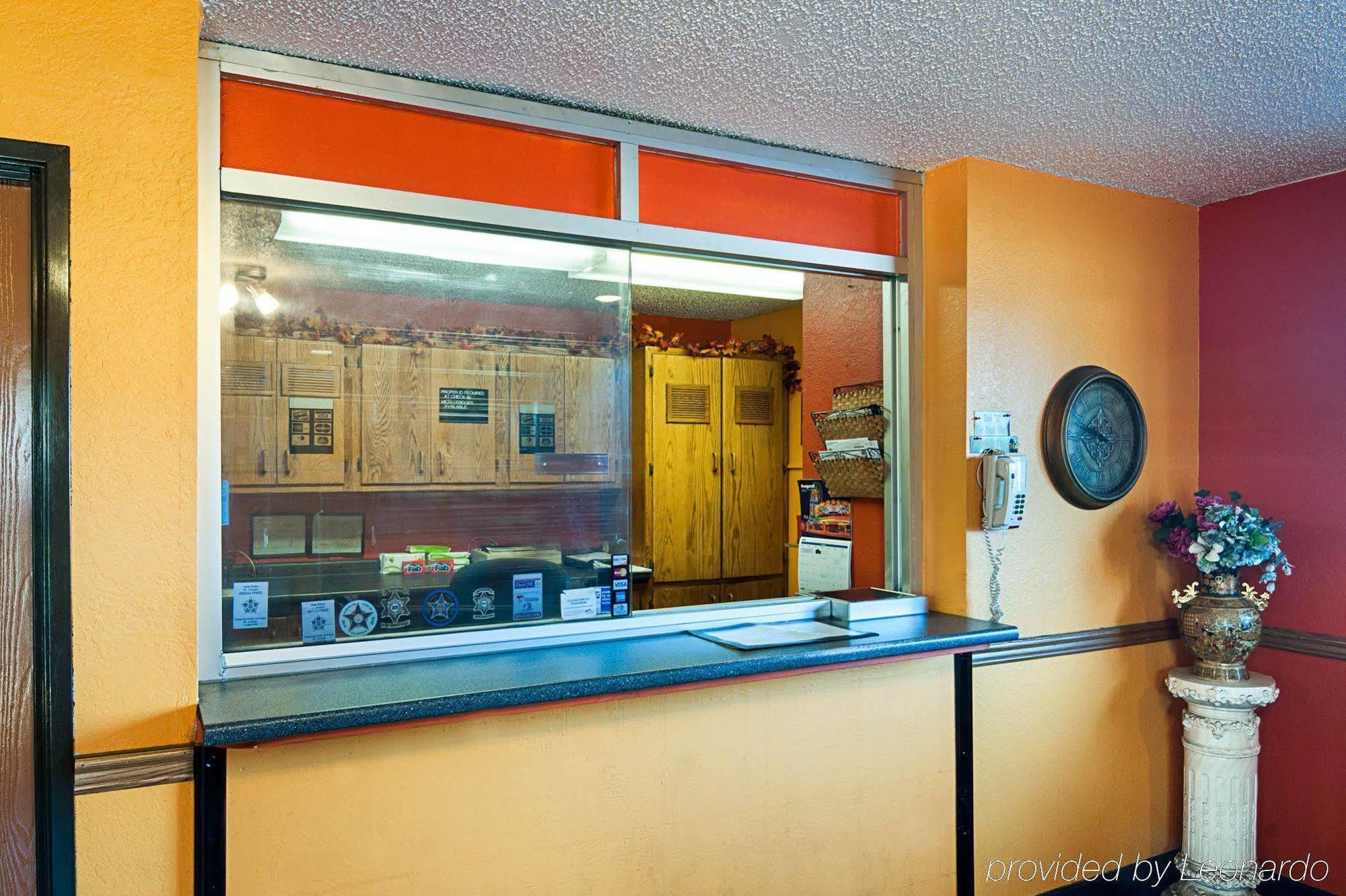 Super 8 By Wyndham Benton Harbor St Joseph Otel Dış mekan fotoğraf